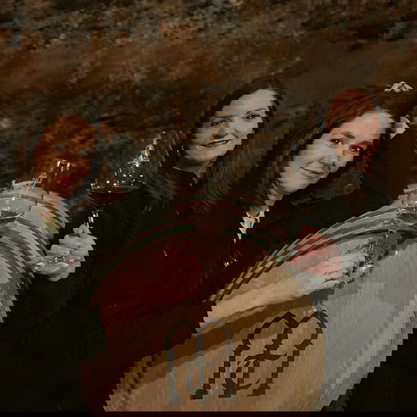 Reyes Muelas y Helena Muelas